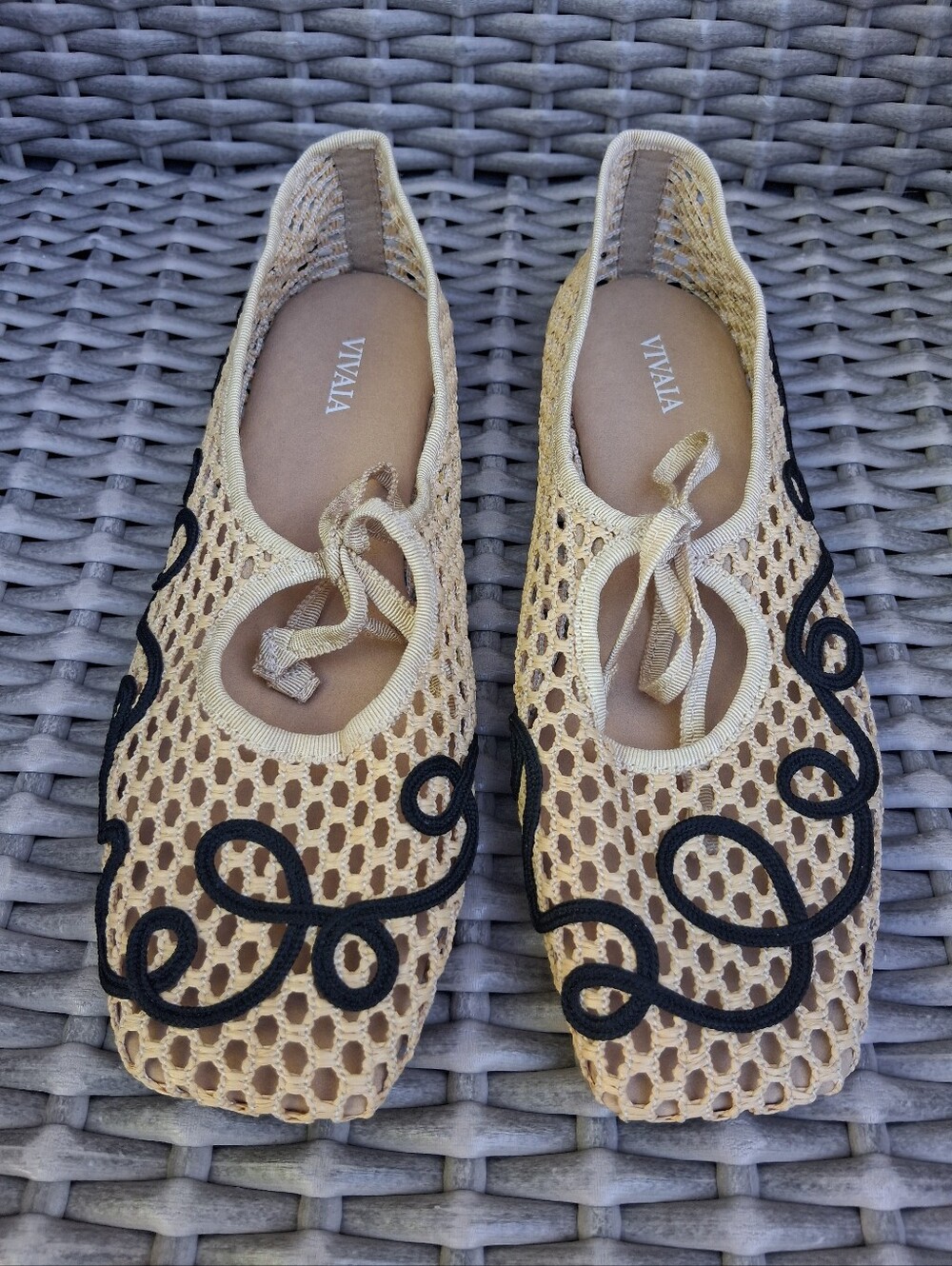 NEW Vivaia Beige Knit Ballet Flats with Black Embroidery
